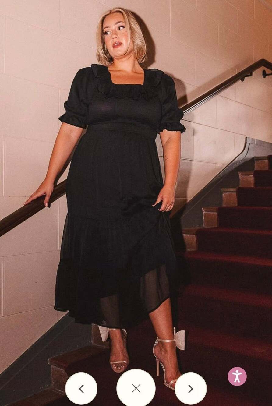 Ivy City Co Gracie Maxi Dress in black Chiffon WOMENS PLUS 4X